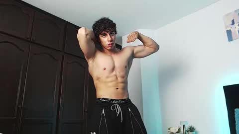 Chris Evans online show from February 14, 12:07 am