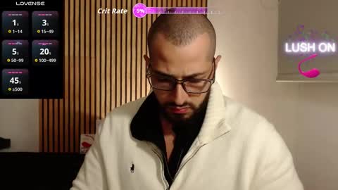 Snapshot of chris_magnum_ chatting on October 13, 12:32 am cris Twitter magnum101010 insta magnumc20 online show from October 13, 12:32 am