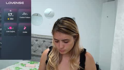 Yarixa online show from January 25, 11:00 pm