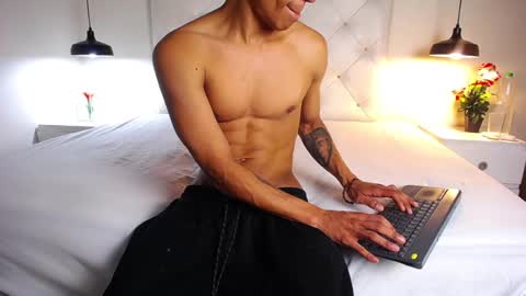 Chris Weell online show from December 1, 7:36 pm