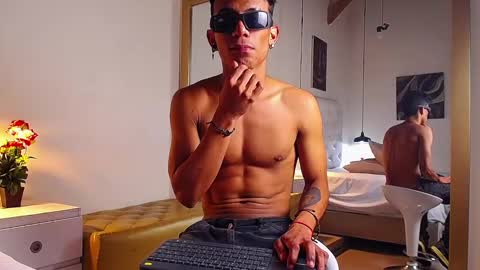 Chris Weell online show from December 4, 12:41 am