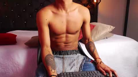 Chris Weell online show from December 5, 1:14 am