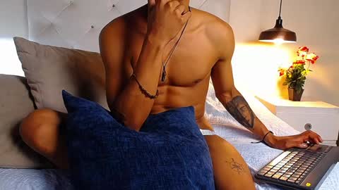 Chris Weell online show from December 13, 2:21 am