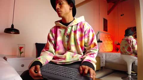 Chris Weell online show from January 4, 11:59 pm