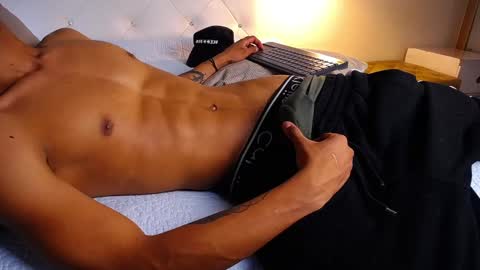 Chris Weell online show from February 15, 8:22 pm