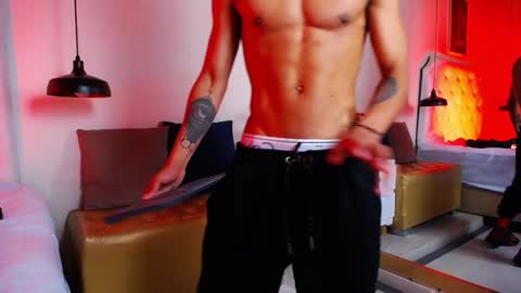 Chris Weell online show from February 19, 2:44 am