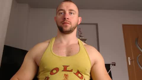 Snapshot of chrisbigbiceps chatting on December 20, 7:55 am chrisbigbiceps online show from December 20, 7:55 am