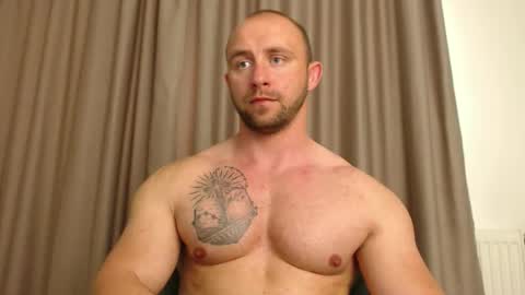 chrisbigbiceps online show from May 23, 4:22 pm
