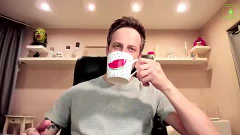 Chris online show from June 18, 11:53 pm