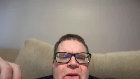 Chris online show from January 8, 8:00 pm