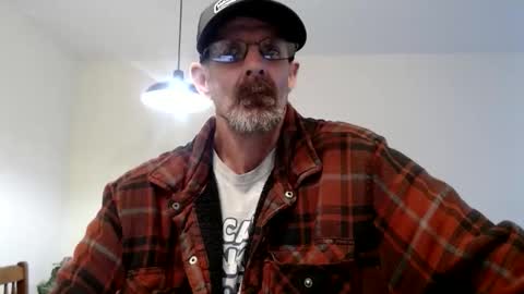 Snapshot of chrisintn chatting on May 25, 8:37 pm chrisintn online show from May 25, 8:37 pm