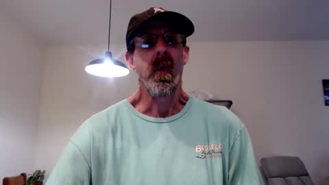 Snapshot of chrisintn chatting on May 28, 12:08 am chrisintn online show from May 28, 12:08 am