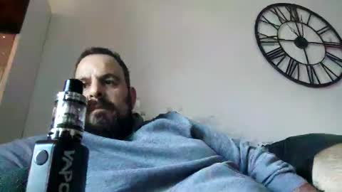 chris  ole online show from November 30, 9:02 am