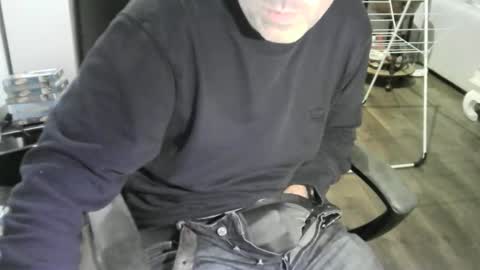 Snapshot of chrisprngr chatting on November 16, 9:20 pm chrisprngr online show from November 16, 9:20 pm