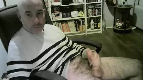 chrisprngr online show from April 7, 5:02 pm