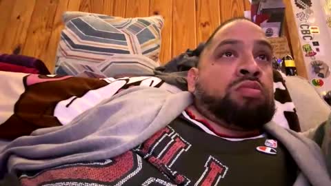 chrisr4203 online show from January 18, 2:37 am