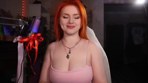 chriss_foxx online show from March 5, 3:40 pm