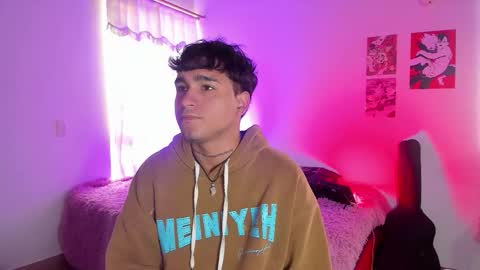 Snapshot of chriss_wg_ chatting on February 5, 6:56 pm Christian Wang online show from February 5, 6:56 pm