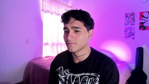 Snapshot of chriss_wg_ chatting on February 8, 7:28 pm Christian Wang online show from February 8, 7:28 pm