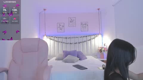 Snapshot of christal_jane chatting on January 22, 6:31 pm christal_jane online show from January 22, 6:31 pm