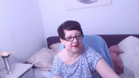 Christa online show from November 16, 4:01 pm