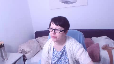 Christa online show from February 1, 3:32 pm