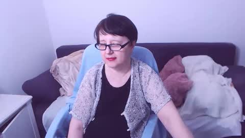 Snapshot of christarose chatting on April 19, 6:10 pm Christa online show from April 19, 6:10 pm