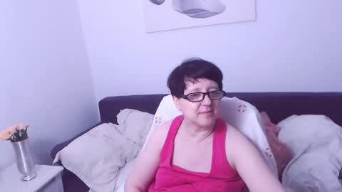 Snapshot of christarose chatting on May 14, 9:10 pm Christa online show from May 14, 9:10 pm
