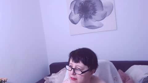 Snapshot of christarose chatting on May 22, 6:13 pm Christa online show from May 22, 6:13 pm