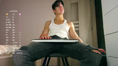 UPVOTE ME ------  ILL DO SOMETHING FOR FREE online show from December 17, 3:34 am