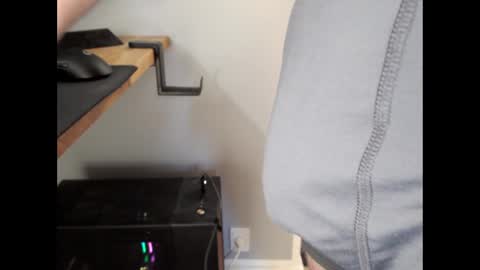 Snapshot of christianmdk chatting on February 16, 1:38 pm Chris online show from February 16, 1:38 pm