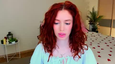 Snapshot of christinaconteeree chatting on June 26, 8:24 pm christinaconteeree online show from June 26, 8:24 pm