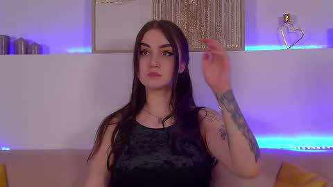 Christina online show from March 11, 9:59 pm