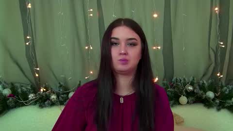 Christina online show from December 5, 6:37 pm