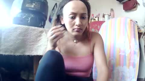 Snapshot of christine213 chatting on December 23, 8:33 am christine213 online show from December 23, 8:33 am