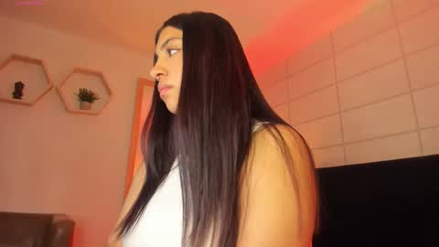 Christine  online show from November 7, 12:05 pm