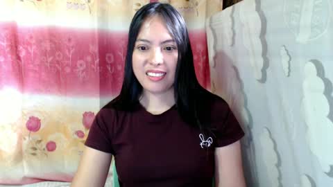 Snapshot of christine_scott chatting on December 12, 12:38 am christine_scott online show from December 12, 12:38 am