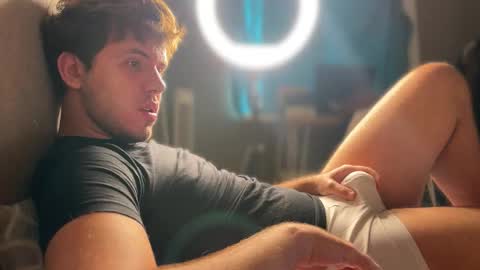 Christopher online show from October 31, 6:47 am