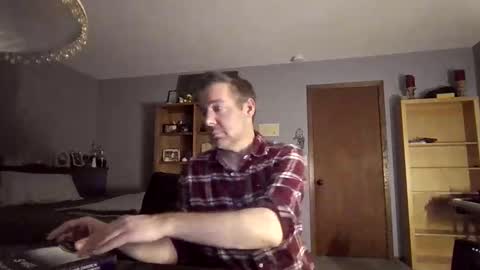 chrisw8121 online show from March 15, 3:01 am