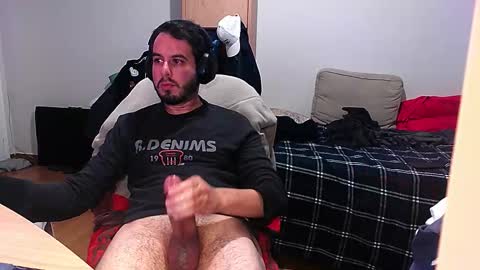 Chromefox123 online show from February 2, 9:57 pm