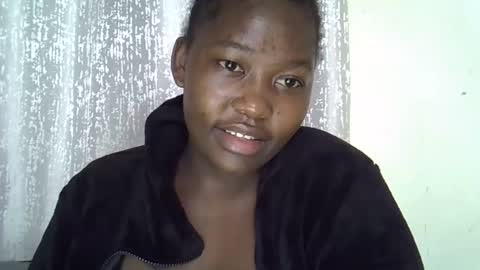 Snapshot of chubby_queenie07 chatting on April 12, 2:55 pm DivaDee online show from April 12, 2:55 pm