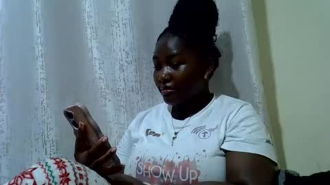 Snapshot of chubby_queenie07 chatting on May 20, 5:41 pm DivaDee online show from May 20, 5:41 pm