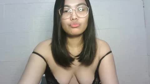 chubbycheeks27 online show from February 11, 5:40 pm