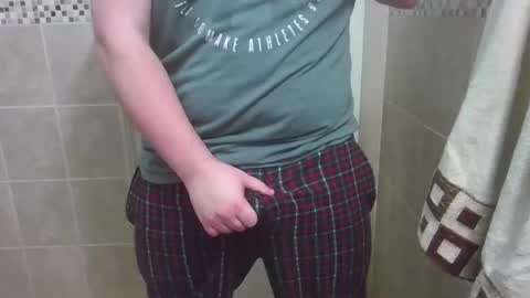 Snapshot of chubbycub14 chatting on March 5, 3:29 am chubbycub14 online show from March 5, 3:29 am