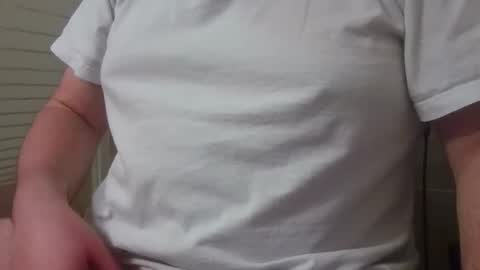 Snapshot of chubbycub14 chatting on November 18, 4:17 am chubbycub14 online show from November 18, 4:17 am