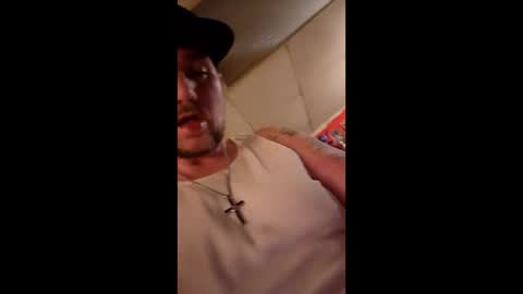 chubbydaddy8585 online show from April 4, 11:40 am