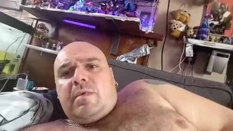 chubbyman43 online show from May 14, 12:01 pm