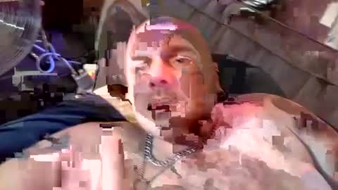 chubbyman44 online show from July 4, 9:21 pm
