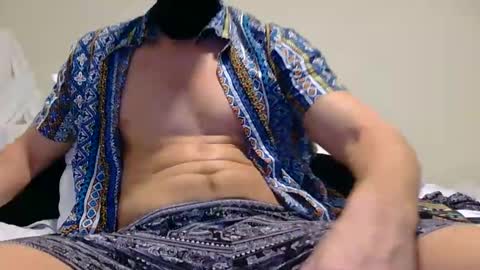 Snapshot of chuck5566 chatting on December 18, 3:45 am chuck5566 online show from December 18, 3:45 am