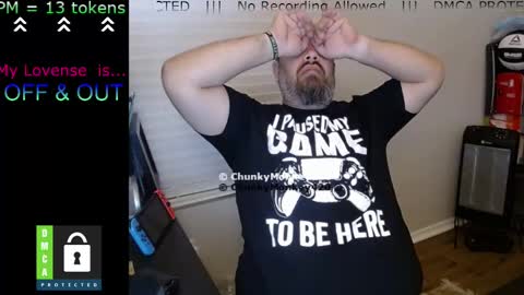 Snapshot of chunkymonkey420 chatting on March 1, 3:43 am Spencer Smokey Bear online show from March 1, 3:43 am